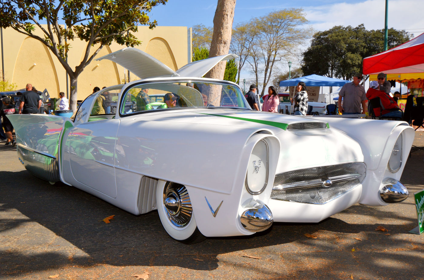 102321-smt-news-kustoms-car-show-002